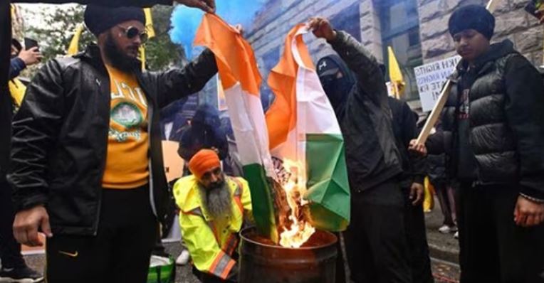 Galit na mga Sikh nagprotesta sa mga konsulada ng India sa Canada